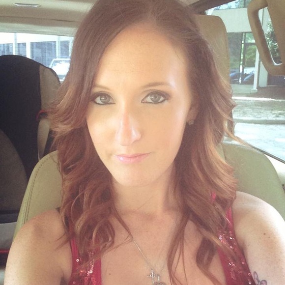 Meet your Posher, Kelly - Picture 1 of 1